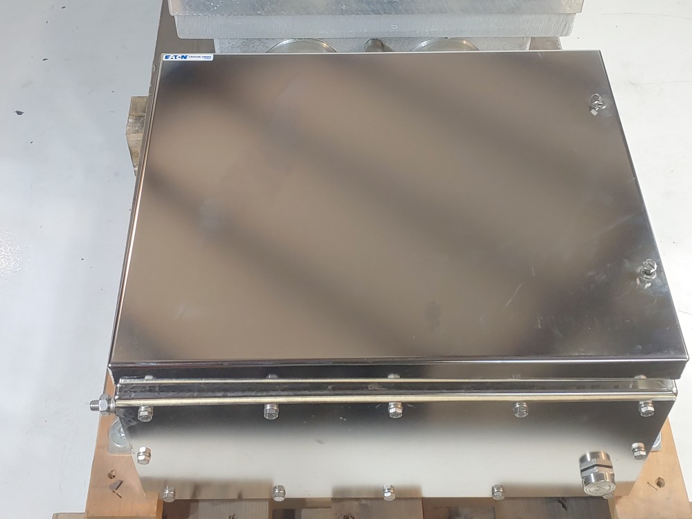 Crouse-Hinds Power Plus D2L Hazardous Area Lighting & Heat Tracing Panelboard