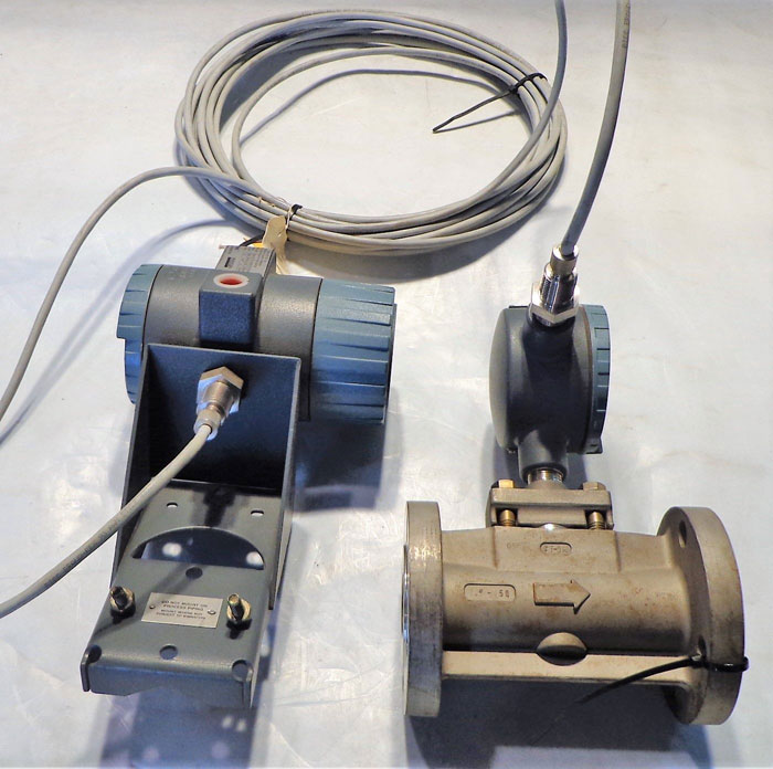 FOXBORO 1" I/A FLANGED VORTEX FLOWMETER 83F-D1HS1SSRJA-E