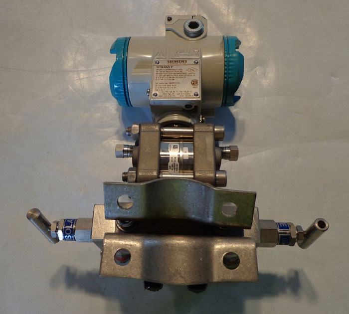 SIEMENS SITRANS P DIFFERENTIAL PRESSURE TRANSMITTER 7MF44331DA221NC0Z