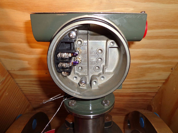 Vortex flow converter