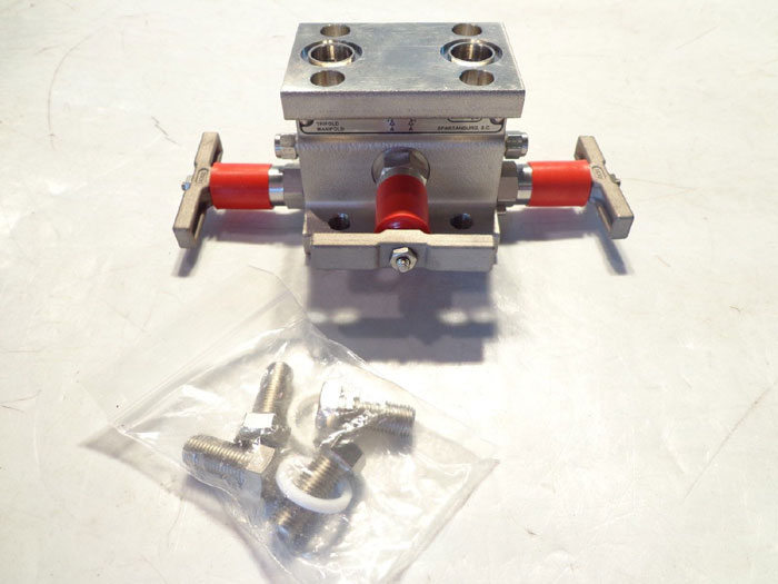 HOKE TRIFOLD MANIFOLD VALVE 8132YY