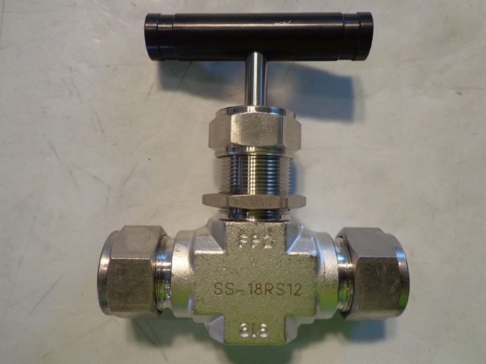 WHITEY STAINLESS INTEGRAL BONNET NEEDLE VALVE SS18RS12