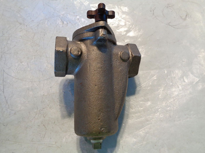 MUELLER STEAM 1-1/2" SIMPLEX STRAINER - CF8M - 1.5-125-01