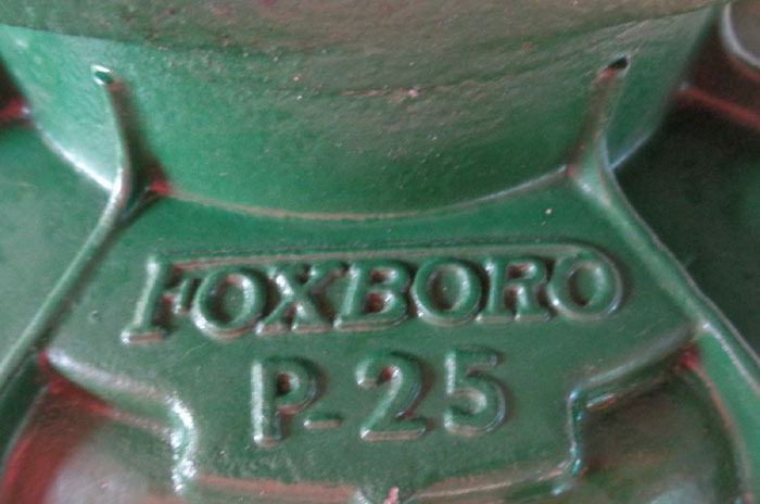 FOXBORO P-25 AIR POSITIONER CONTROL VALVE W/ VALVACTOR POSITIONER