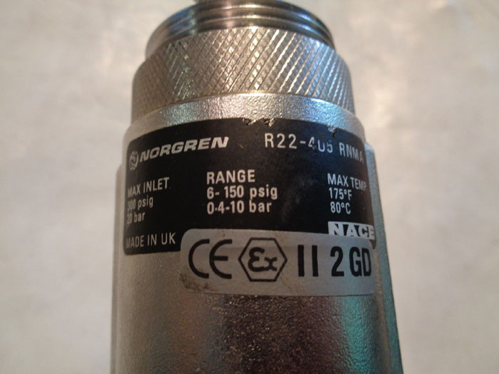 NORGREN 1/2" REGULATOR W/ GAUGE R22-405-RNMA