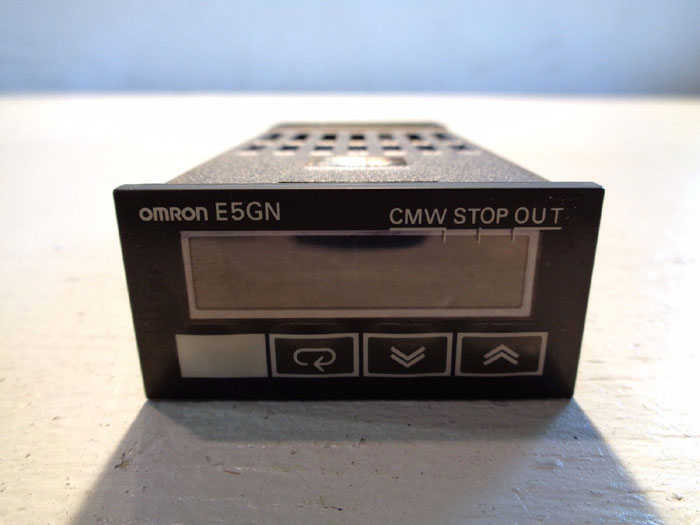 OMRON E5GN TEMPERATURE CONTROLLER