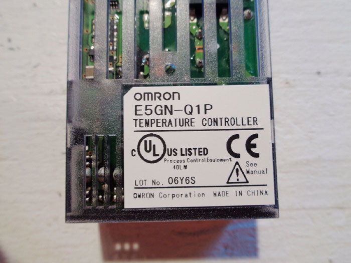OMRON E5GN TEMPERATURE CONTROLLER