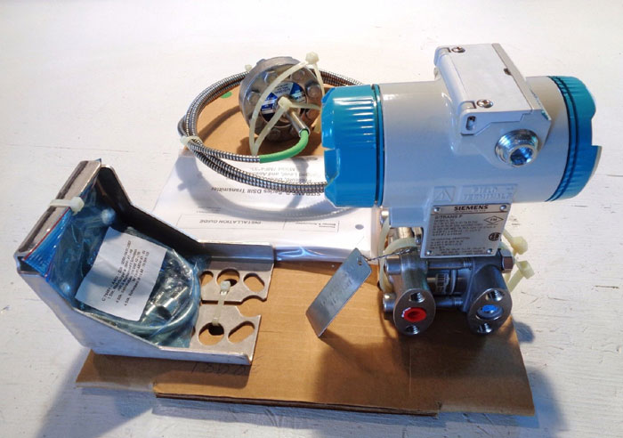 SIEMENS SITRANS P DIFFERENTIAL PRESSURE TRANSMITTER 7MF4433-1HY22-1NC6-Z