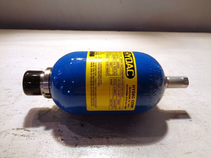 HYDAC CORP 1-QT 3,000 PSI ACCUMULATOR #2098381, MODEL#: SB330-1S4/372SW1W3-210C