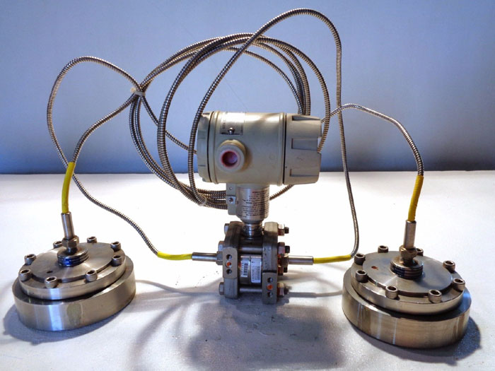 HONEYWELL ST3000 SMART TRANSMITTER W/ DIAPHRAGMS STR12D-21A-00000-1CLCM-B6TM