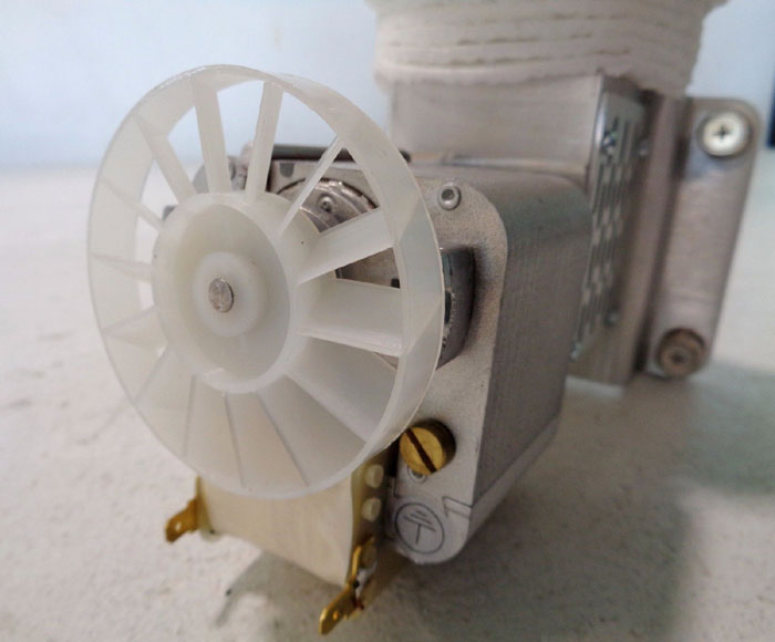 KNF NEUBERGER INC. VACUUM PUMP - TYPE: PU2950-NO12