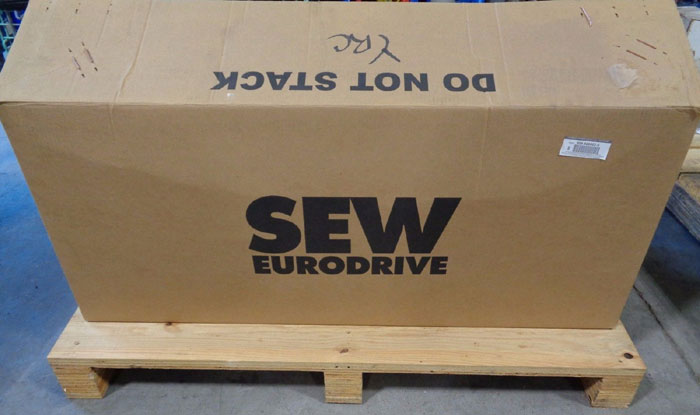 SEW EURODRIVE K SERIES 7.5 HP HELICAL BEVEL GEARMOTOR KF67DRE132M4BE11HR *NEW*