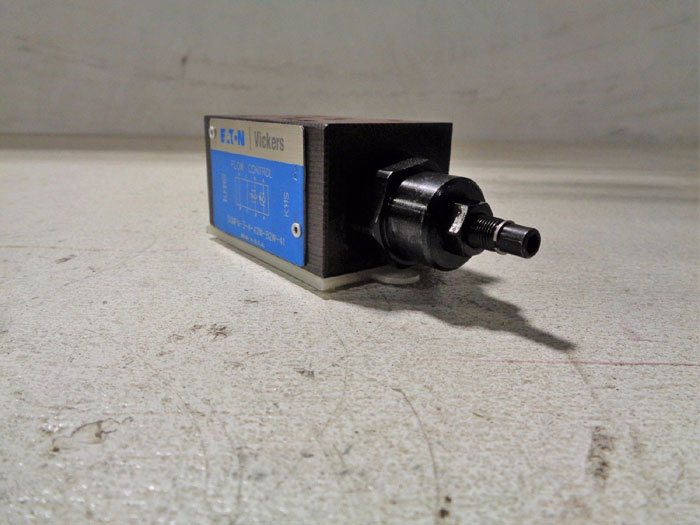 VICKERS STACK FLOW CONTROL VALVE SANDWICH BLOCK DGMFN-3-X-A2W-B2W-41