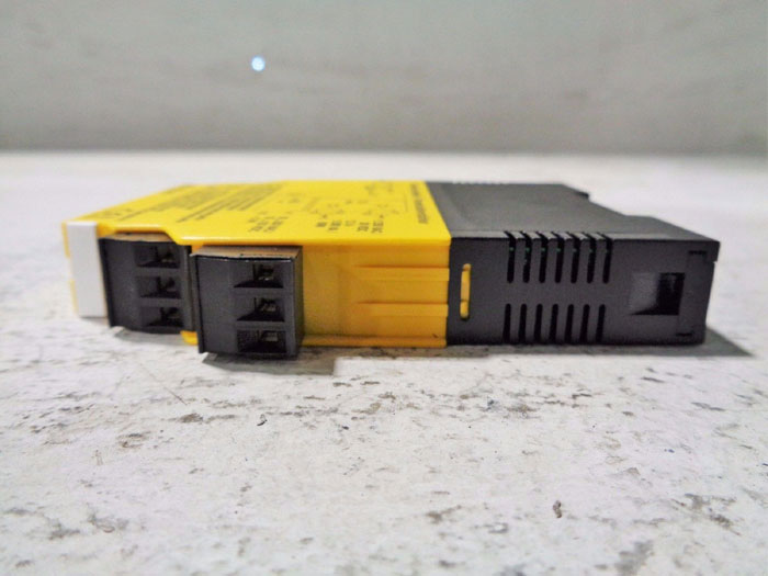 TURCK ISOLATING SWITCHING AMPLIFIER INTERFACE MODULE IM1-12Ex-R