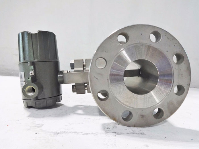 YOKOGAWA YEWFLO 3" 300# CF8M VORTEX FLOW METER YF-108