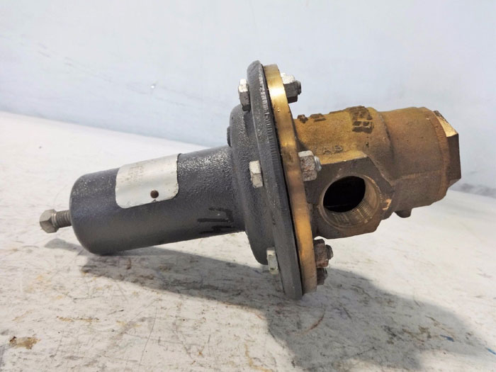FISHER PRESSURE REDUCING REGULATOR TYPE 75A-3