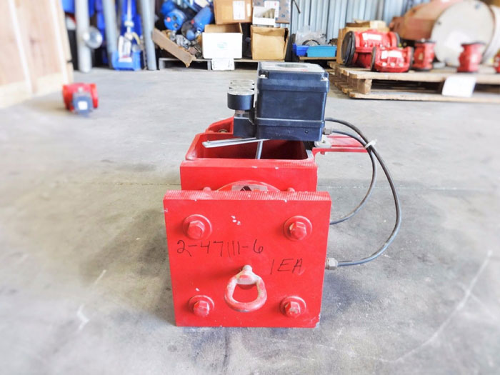 RED VALVE 1.5" CONTROL PINCH VALVE WITH ELECTRO-PNEUMATIC POSITIONER SERIES 5200