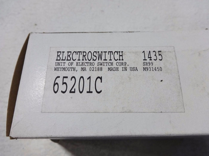 LOT OF (2) ELECTROSWITCH 31 SERIES CONTROL SWITCHES 65201C