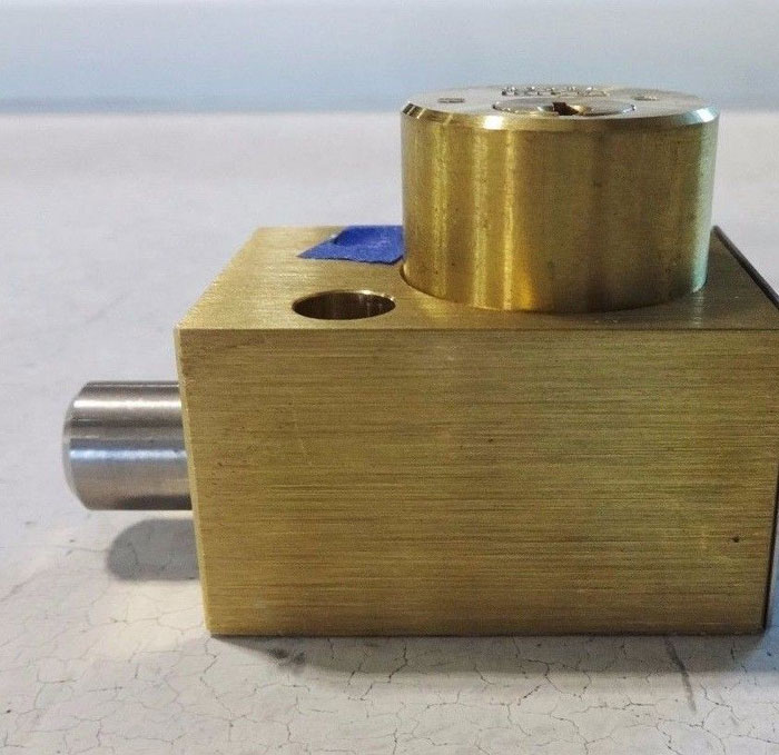 KIRK KEY TYPE F FLAT MOUNTED STANDARD DUTY BOLT INTERLOCK W 3 4 BOLT sts-industrial-a307-grade-a-technical-data-sts-industrial