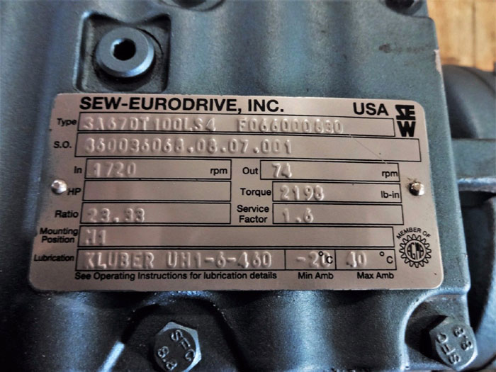 SEW-EURODRIVE GEARBOX SA67DT100LS4 F066000830 W/ 3HP MOTOR DFT100LS4