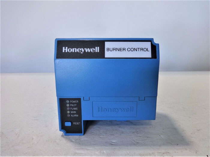 HONEYWELL BURNER CONTROL RM7885 A 1015