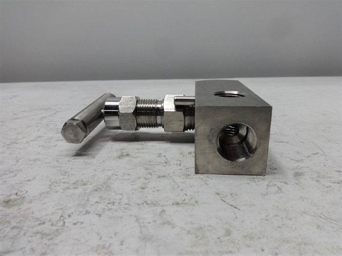LOT OF (5) ANDERSON GREENWOOD 1/2" x 3/4" NEEDLE VALVE M5AVSS-46