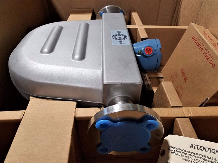 MICRO MOTION CORIOLIS MASS FLOW METER 2" 150#  R200S418NQBAEZZZZ     (B)