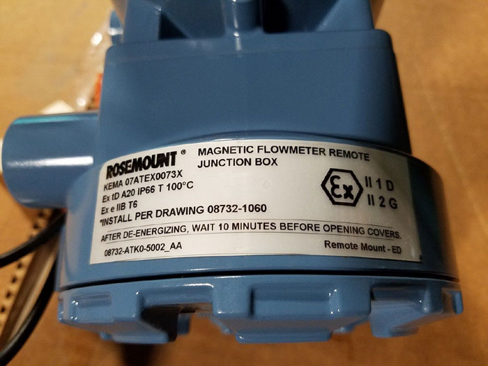 ROSEMOUNT MAGNETIC FLOW METER W/ REMOTE JUNCTION BOX 8732ESR2A1N0DA1M4    (A4)