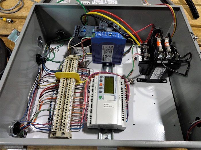 WASTEQUIP COMPACTOR AMS CONTROL PANEL ASSEMBLY IN HOFFMAN ENCLOSURE