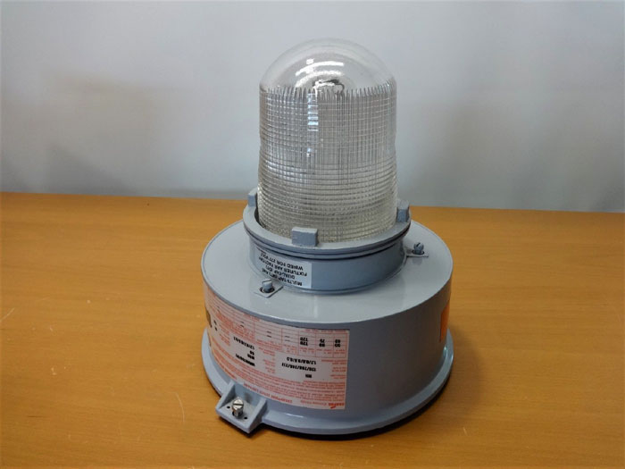 COOPER CROUSE-HINDS CHAMP VMV SERIES LUMINAIRE VMVM100/MT