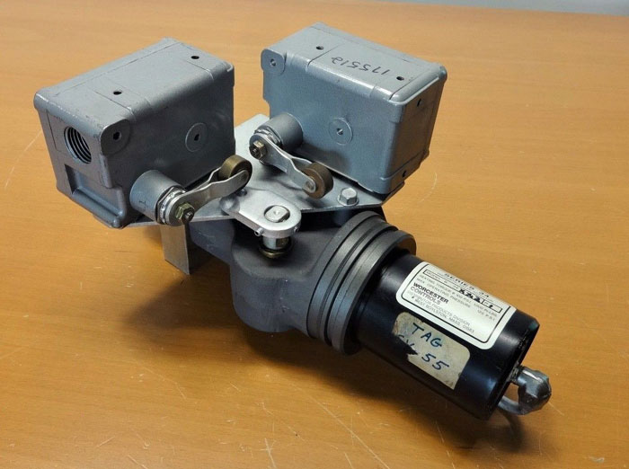 WORCESTER PNEUMATIC VALVE ACTUATOR SERIES 34 MODEL B 34XX2 W/ MICRO SWITCH EX-AR