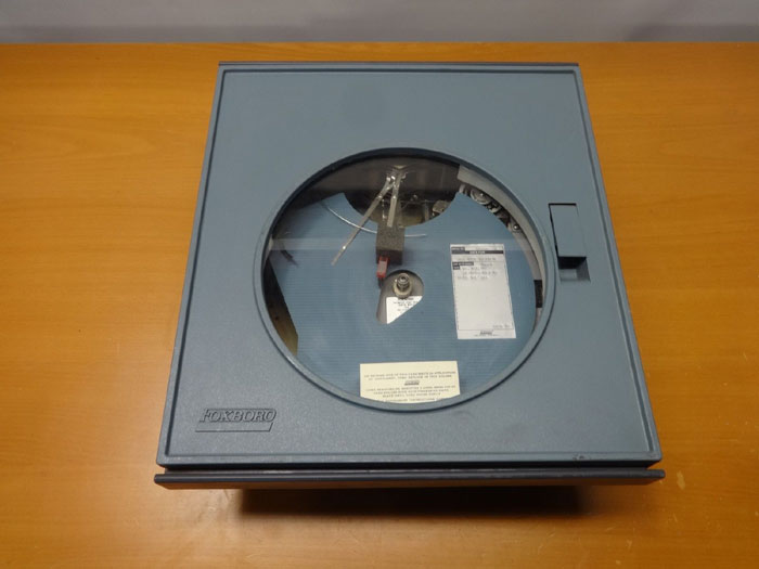 FOXBORO PNEUMATIC CIRCULAR CHART DRIVE RECORDER M/40PRA4N2FX1F