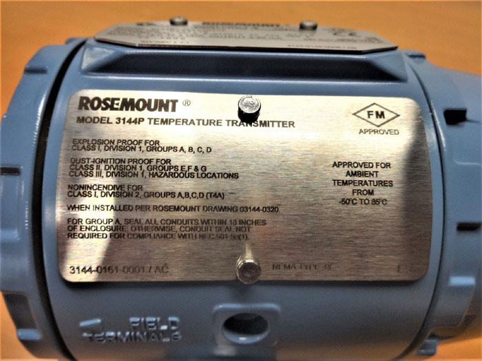 ROSEMOUNT 3144P TEMPERATURE TRANSMITTER 3144PD1A2E5M5XA W/ 1.5" 300