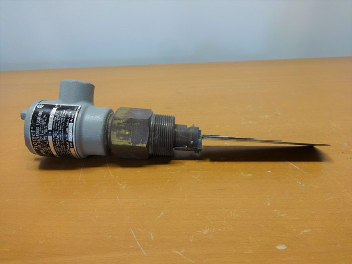 W.E. ANDERSON FLOTECT FLOW SWITCH V42U