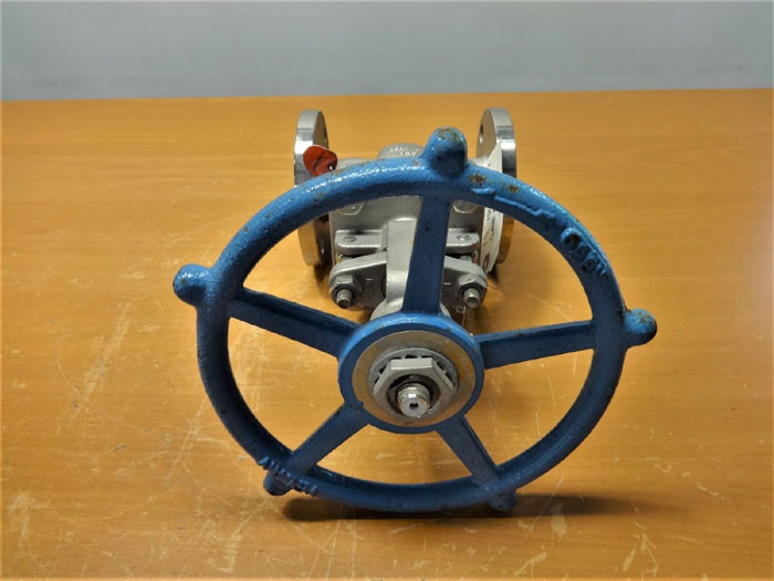 VELAN 1-1/2" 150# CF8M GATE VALVE, MODEL C, F07-0064C-13GX