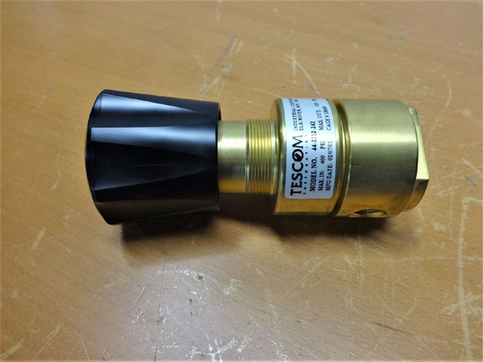 TESCOM 44-2212-242 PRESSURE REDUCING REGULATOR, DIAPHRAGM SENSED, BRASS, 400 PSI