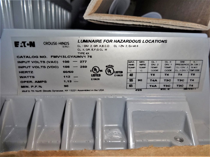 EATON CROUSE-HINDS 112 WATT CHAMP LED LUMINAIRE FLOODLIGHT FMV13LCY/UNV1 76