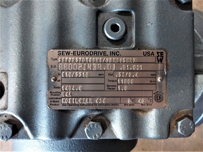 SEW-EURODRIVE HELICAL WORM GEARMOTOR SA77R37DT80N8/2BNG05HR7