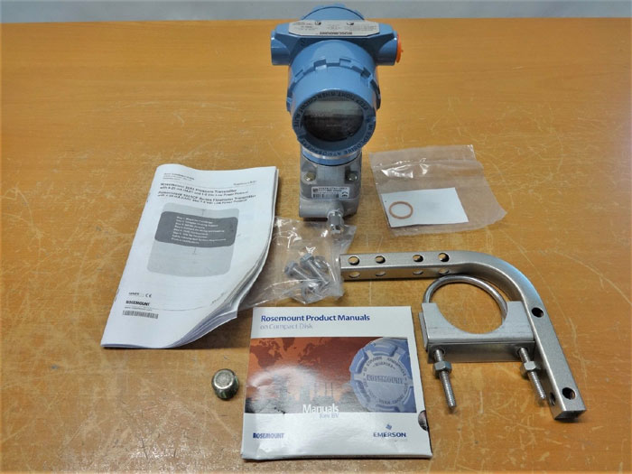 ROSEMOUNT 3051 SMART FAMILY PRESSURE TRANSMITTER W/ HART 3051CD5A22A1AM5B4E5