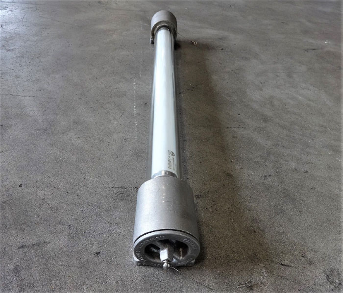 PAULUHN FLUORESCENT LIGHTING FIXTURE P212 2