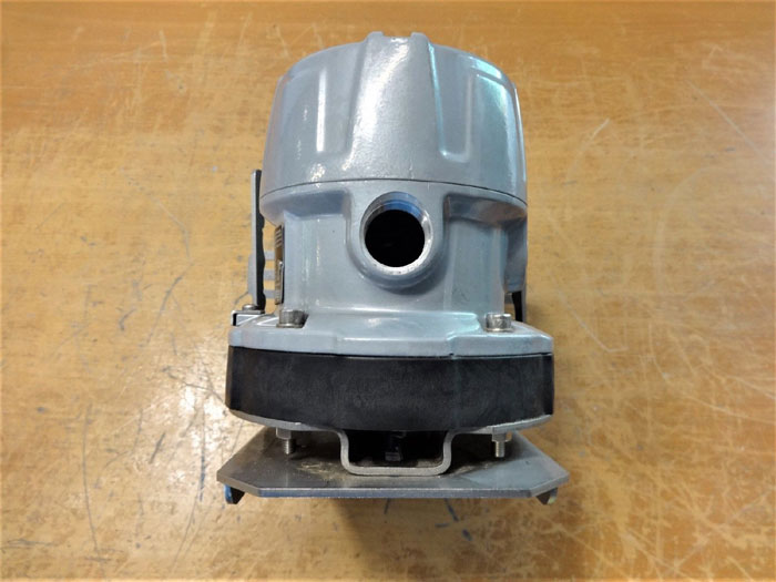 DRAGER POLYTRON 8000 / 8700 GAS DETECTOR WITH PIR 7000 STATUS INDICATOR