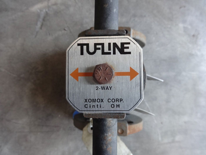TUFLINE 1-1/2" 150# DUCTILE IRON 2-WAY PLUG VALVE 067  9W3320