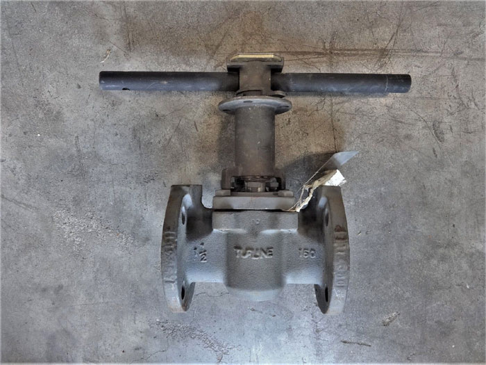 TUFLINE 1-1/2" 150# DUCTILE IRON 2-WAY PLUG VALVE 067  9W3320