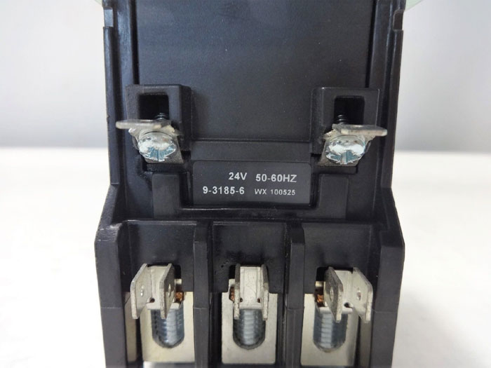 LOT OF (2) EATON CUTLER-HAMMER C25DNY162T DEFINITE PURPOSE CONTACTOR, 40A 3-POLE