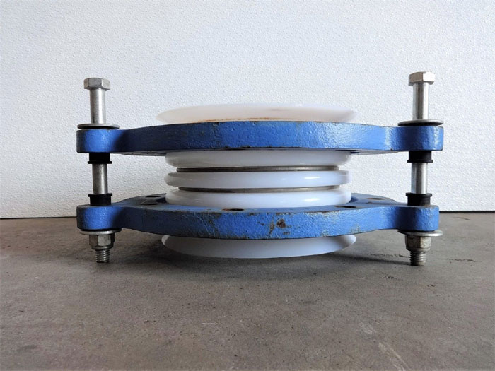 CRANE RESISTOFLEX 6" EXPANSION JOINT, TEFLON BELLOW, CARBON STEEL FLANGES