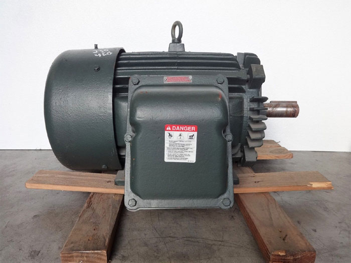 Toshiba 15 HP Premium Efficiency 3-Phase Induction Motor EQP III, B0158YLF2USH