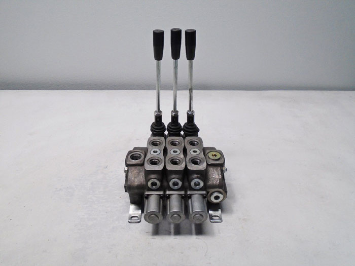 Walvoil Hydraulic Slice Valve #P091016615, #1EXP22003-U