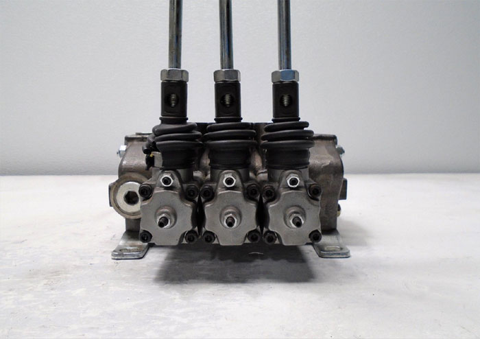 Walvoil Hydraulic Slice Valve #P091016615, #1EXP22003-U