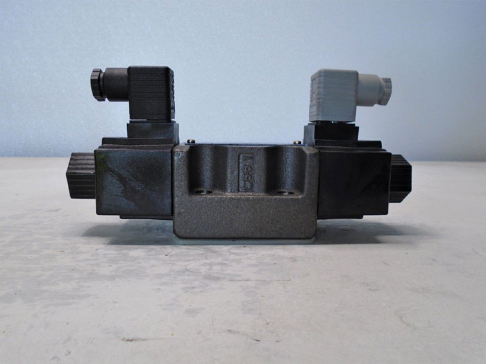 Yuken Directional Valve DSG-03-3C4-A120-N-5090