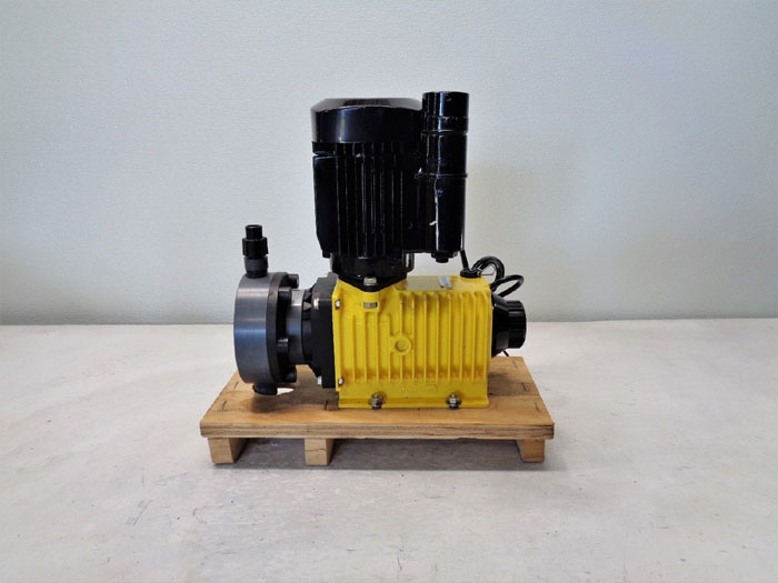 LMI Milton Roy Series M Metering Pump M141